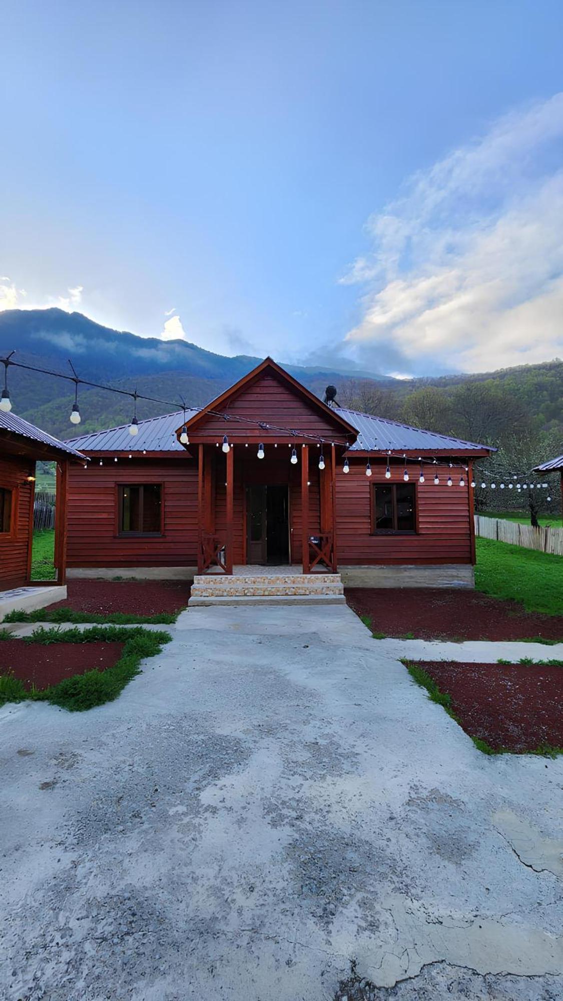 Guest House Ushba Gate Μέστια Εξωτερικό φωτογραφία