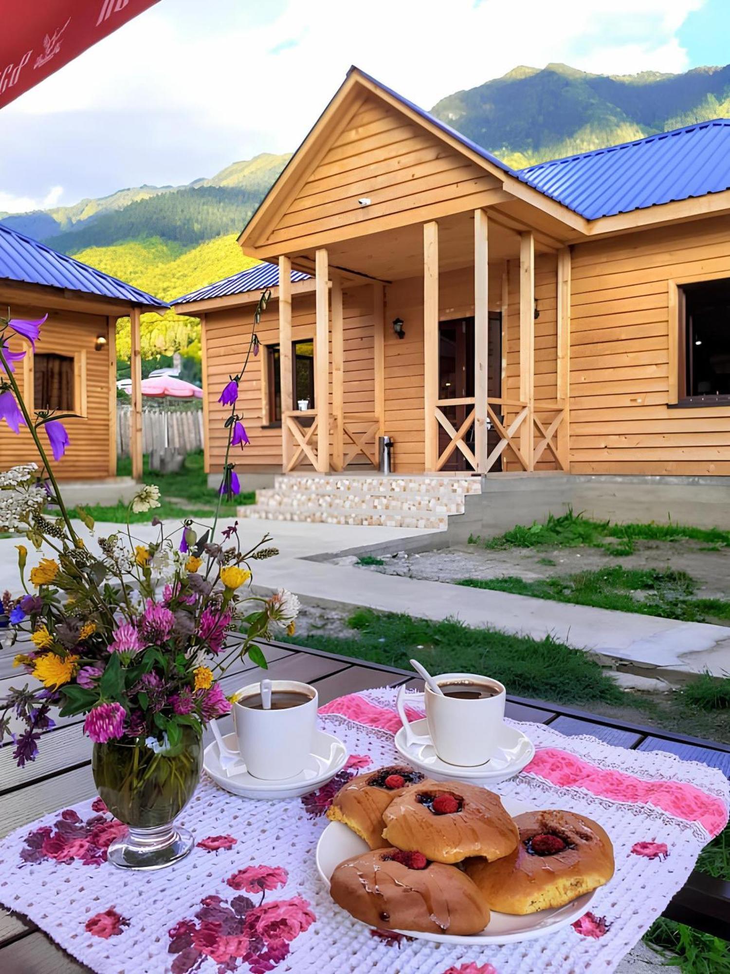 Guest House Ushba Gate Μέστια Εξωτερικό φωτογραφία