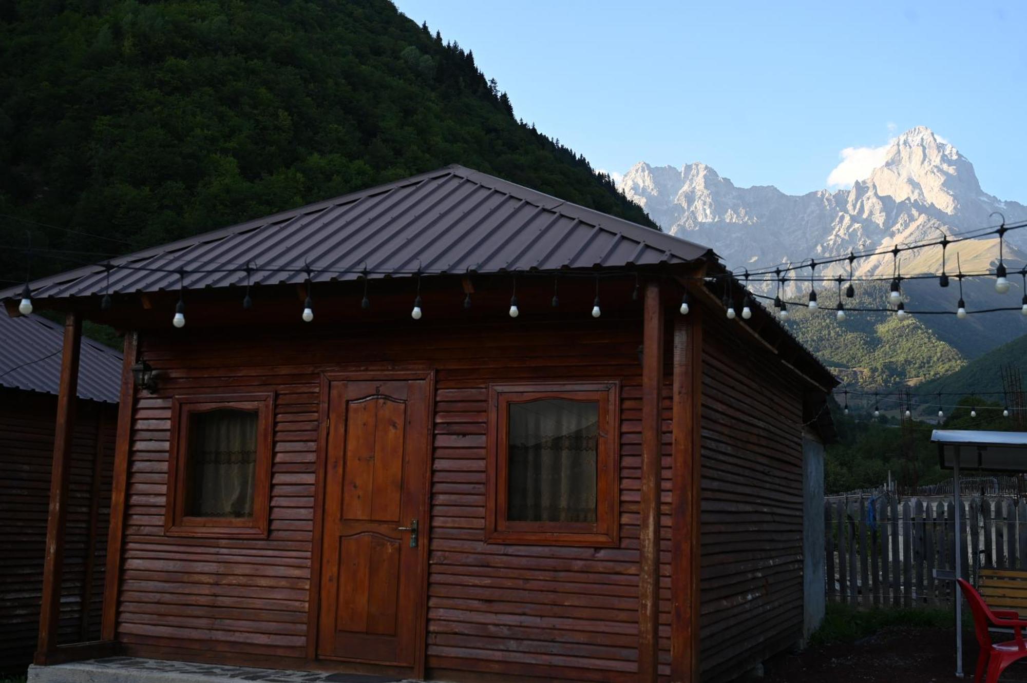 Guest House Ushba Gate Μέστια Εξωτερικό φωτογραφία