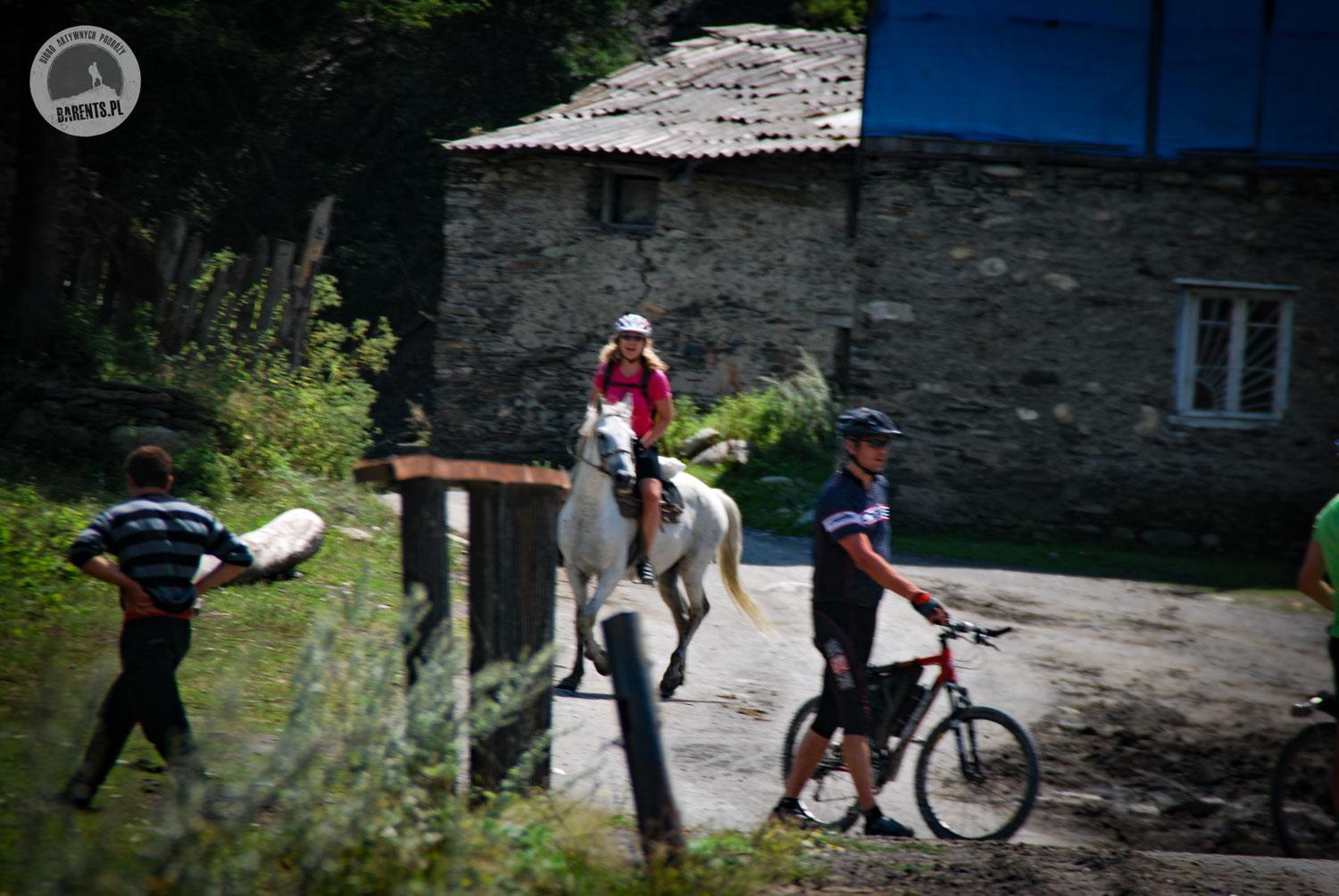 Guest House Ushba Gate Μέστια Εξωτερικό φωτογραφία